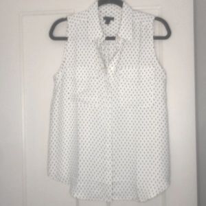 Sleeveless pattern blouse